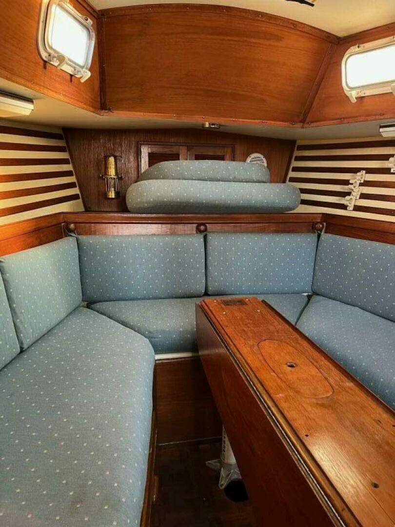 1978 Endeavour 37 - Image 15