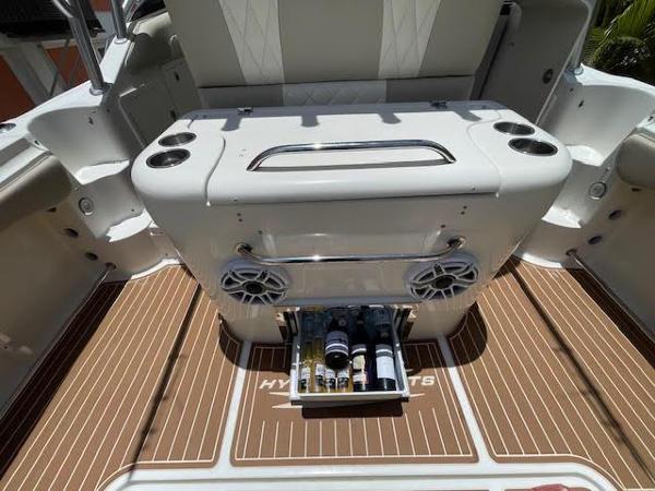 2005 Hydra-Sports 3300 VX - 7