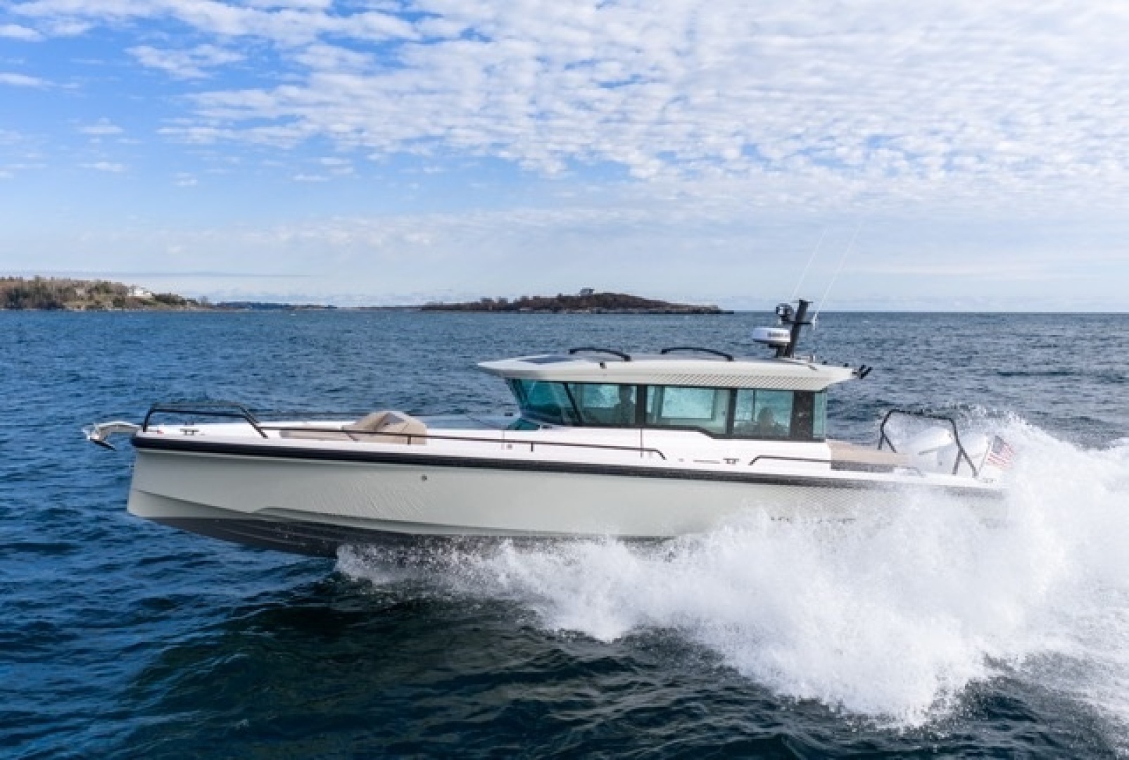 2026 Axopar Axopar 37 XC - Image 2