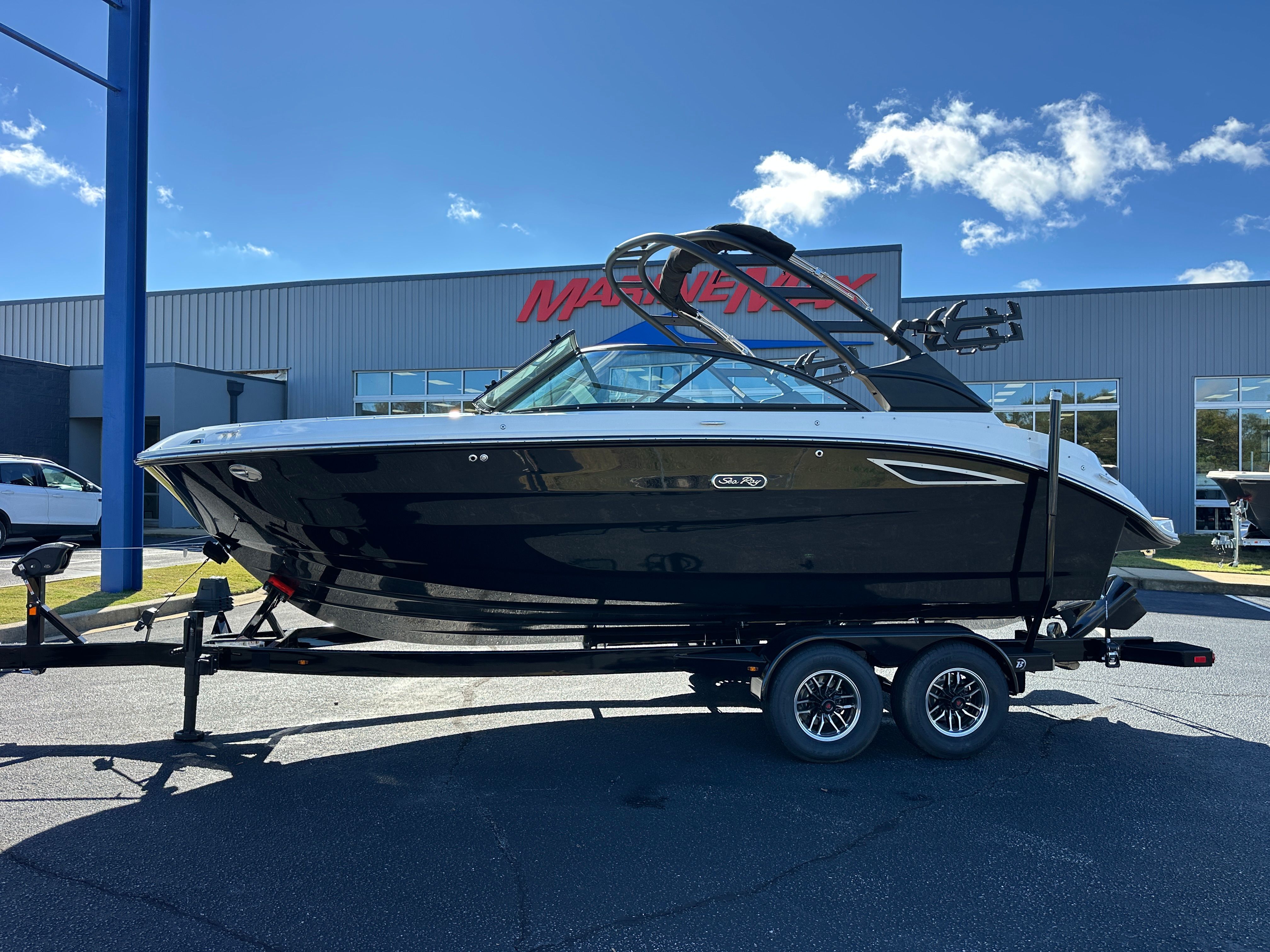 2026 Sea Ray SDX 230 Surf