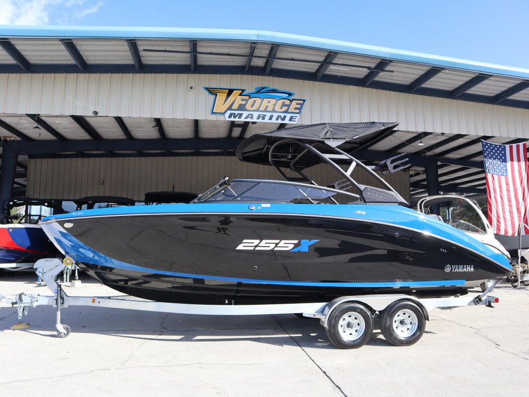 2026 Yamaha Boats 255XD