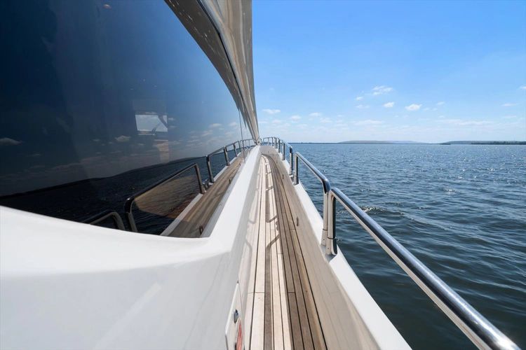 2005 Sunseeker 82 Yacht - Image 51