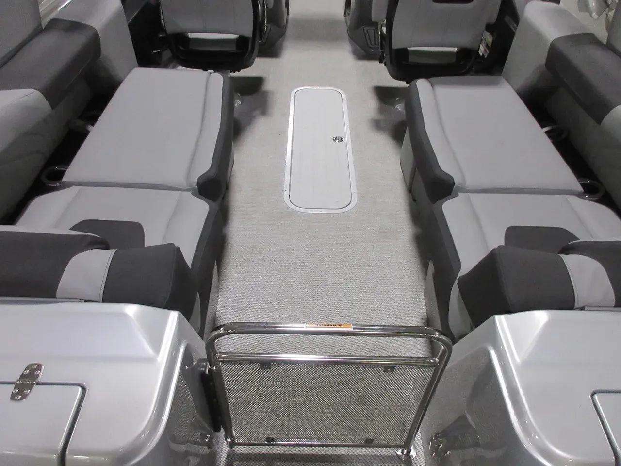 2025 Avalon Excalibur Quad Lounge Windshield 2785 - 12
