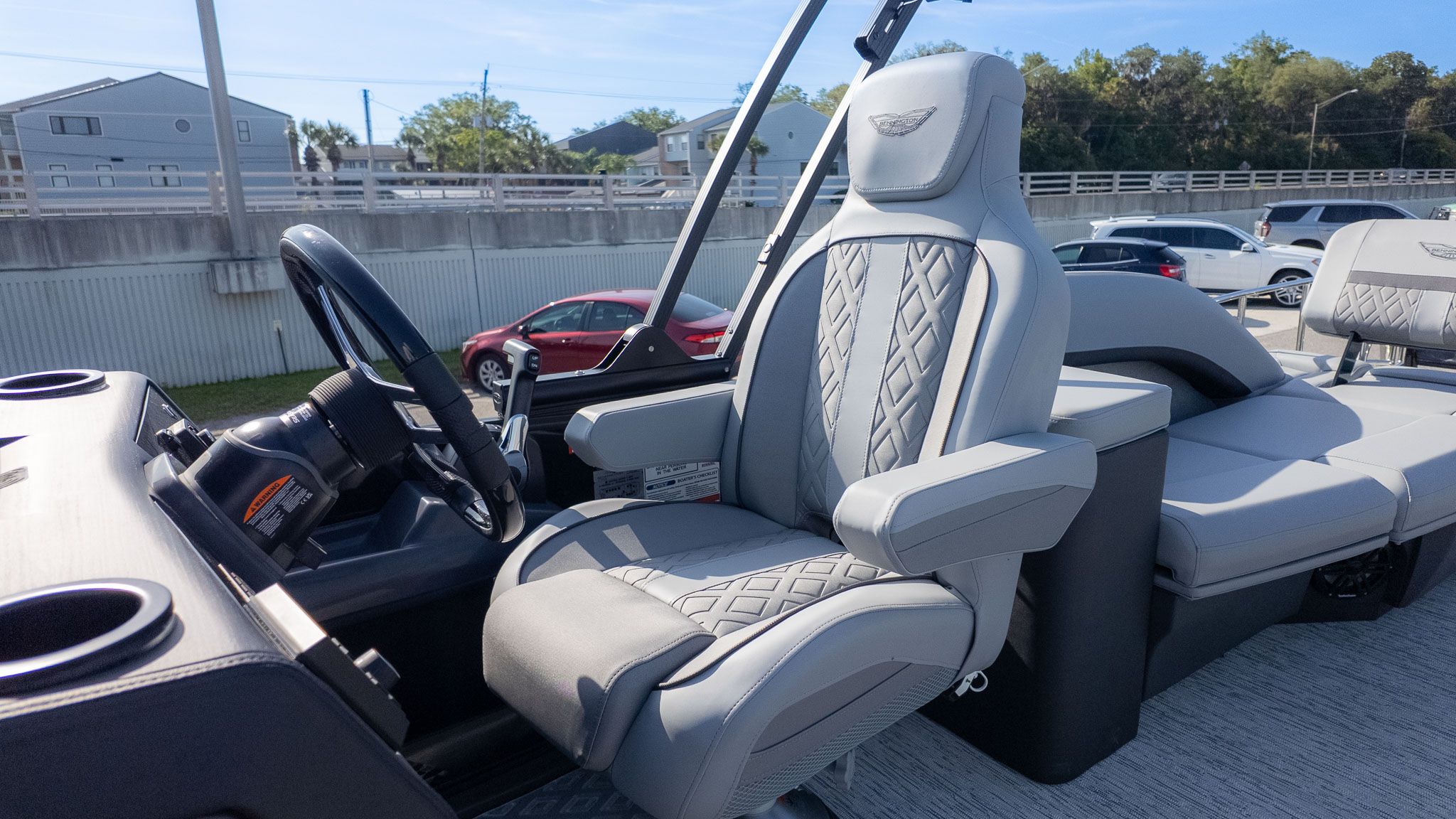 2026 Bennington 24 M Stern Lounge - 21