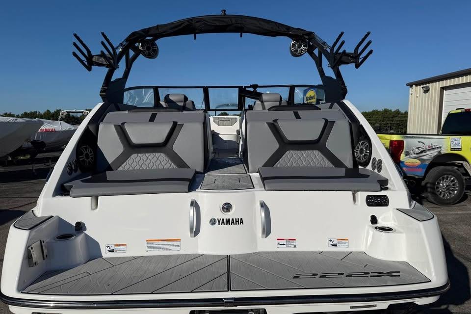 2026 Yamaha Boats 222XD, rear view, showcasing seating and sleek design.