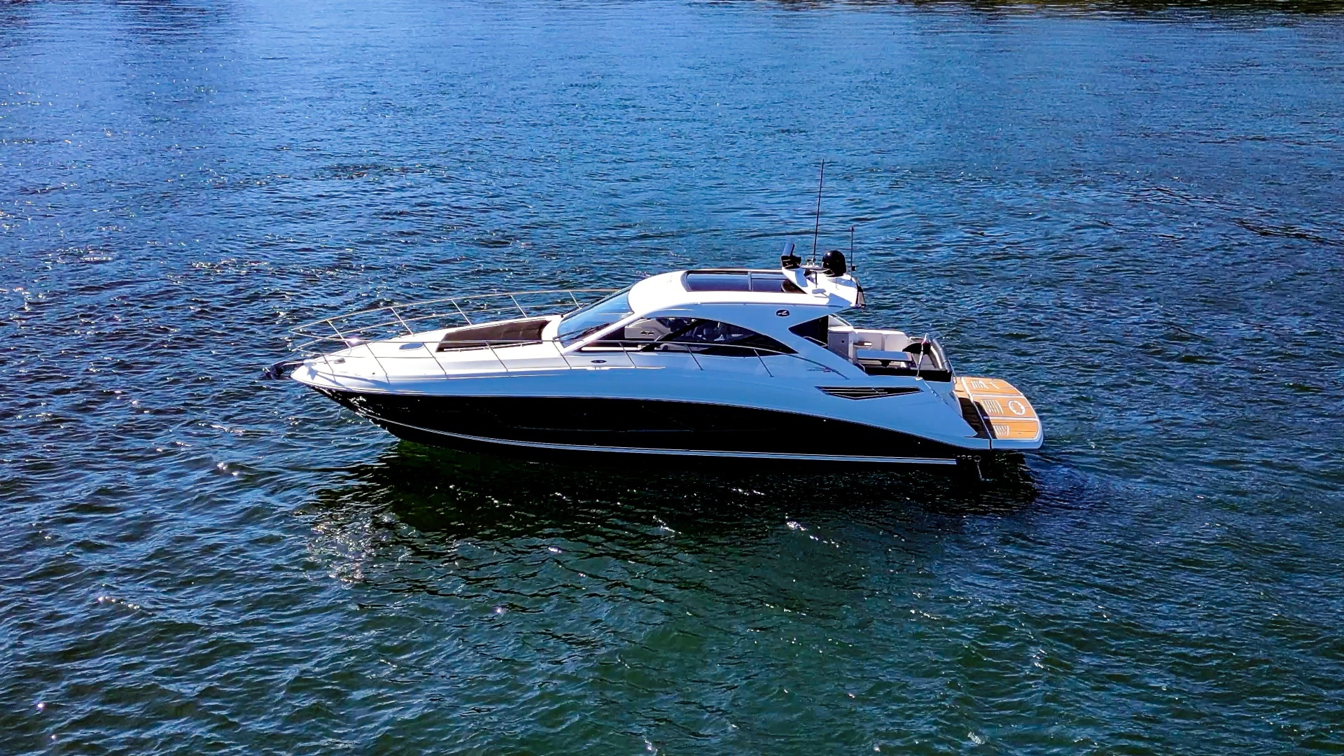 2015 Sea Ray Sundancer 510 - Image 4