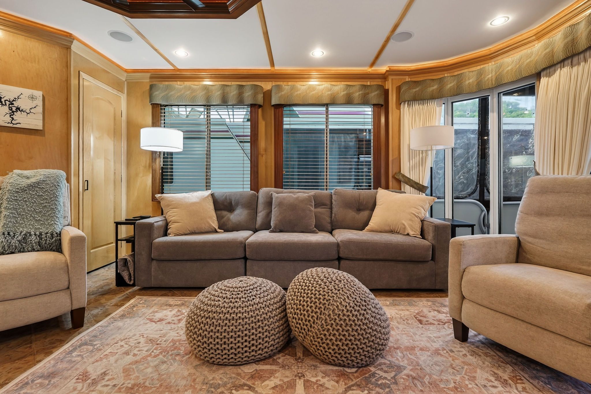Cozy living room on a 2010 Houseboat Throughbred.