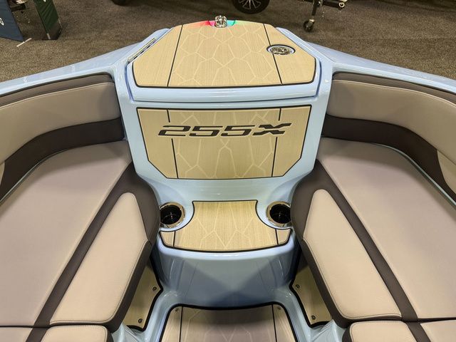 2025 Yamaha Boats 255XD - 37