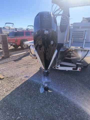 2025 Tahoe LTZ Entertainer 25 FT - 8
