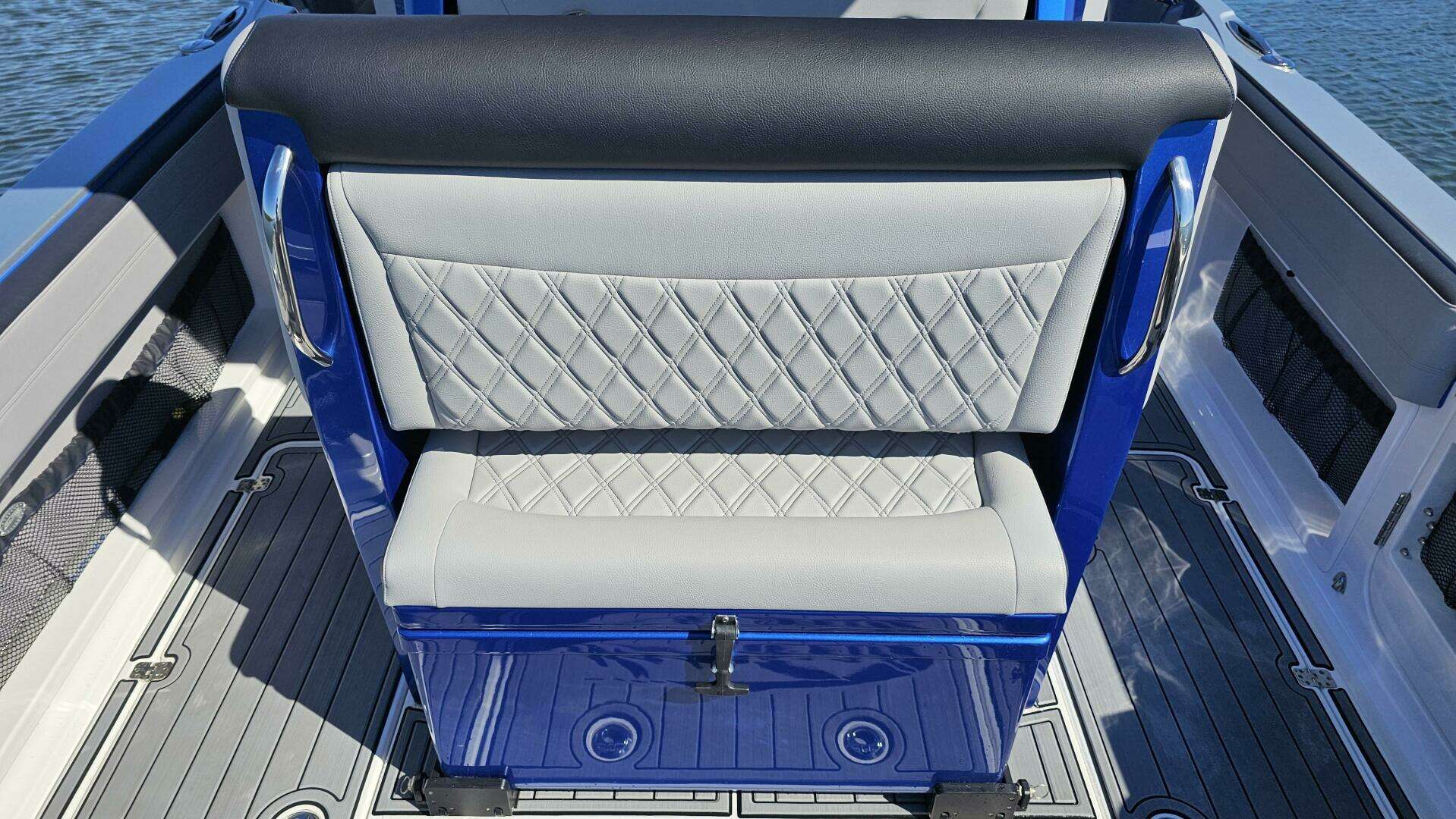 2024 Nor-Tech 390 Sport Center Console - Image 16