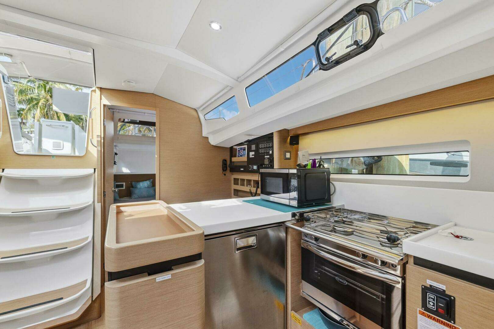 2021 Jeanneau 440 - Image 38