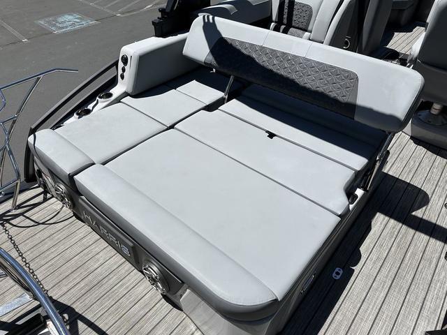 2025 Harris Solstice 230 SL - 18