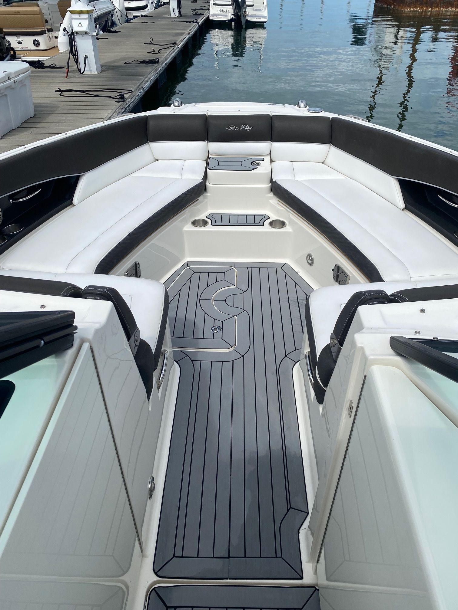 2016 Sea Ray SLX 350 - 15