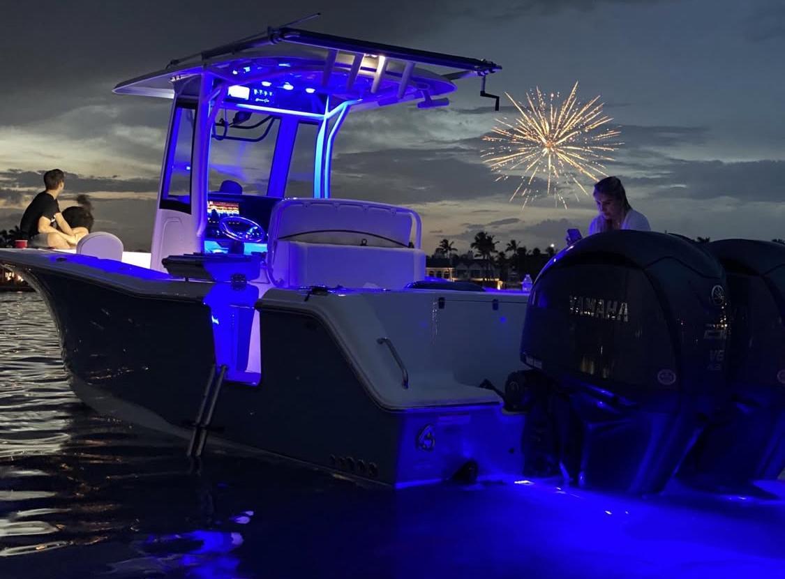 2021 Sea Hunt Gamefish 27 Forward Seating
