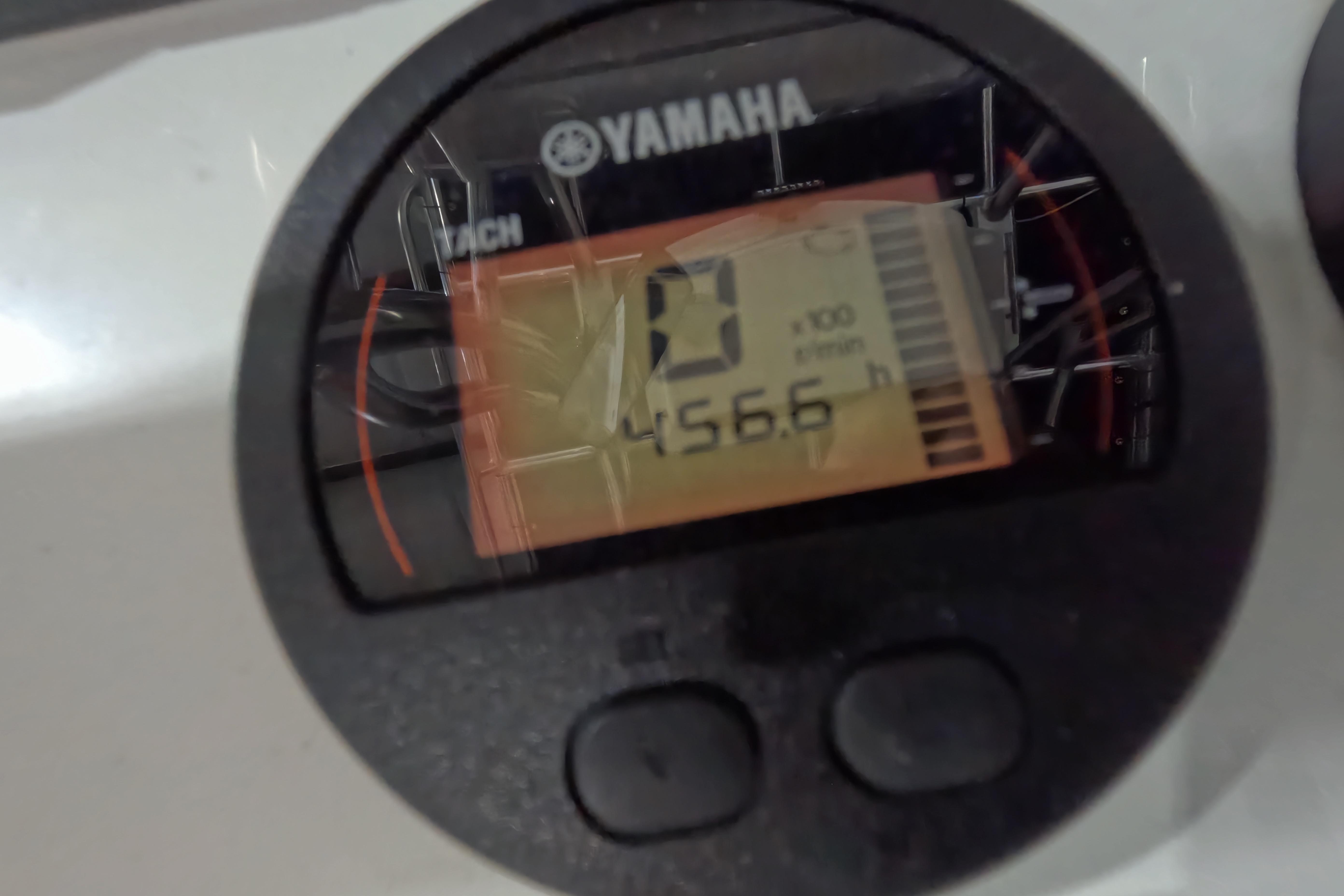 Yamaha tachometer display on 2018 Sea Hunt boat, showing 456.6 hours.