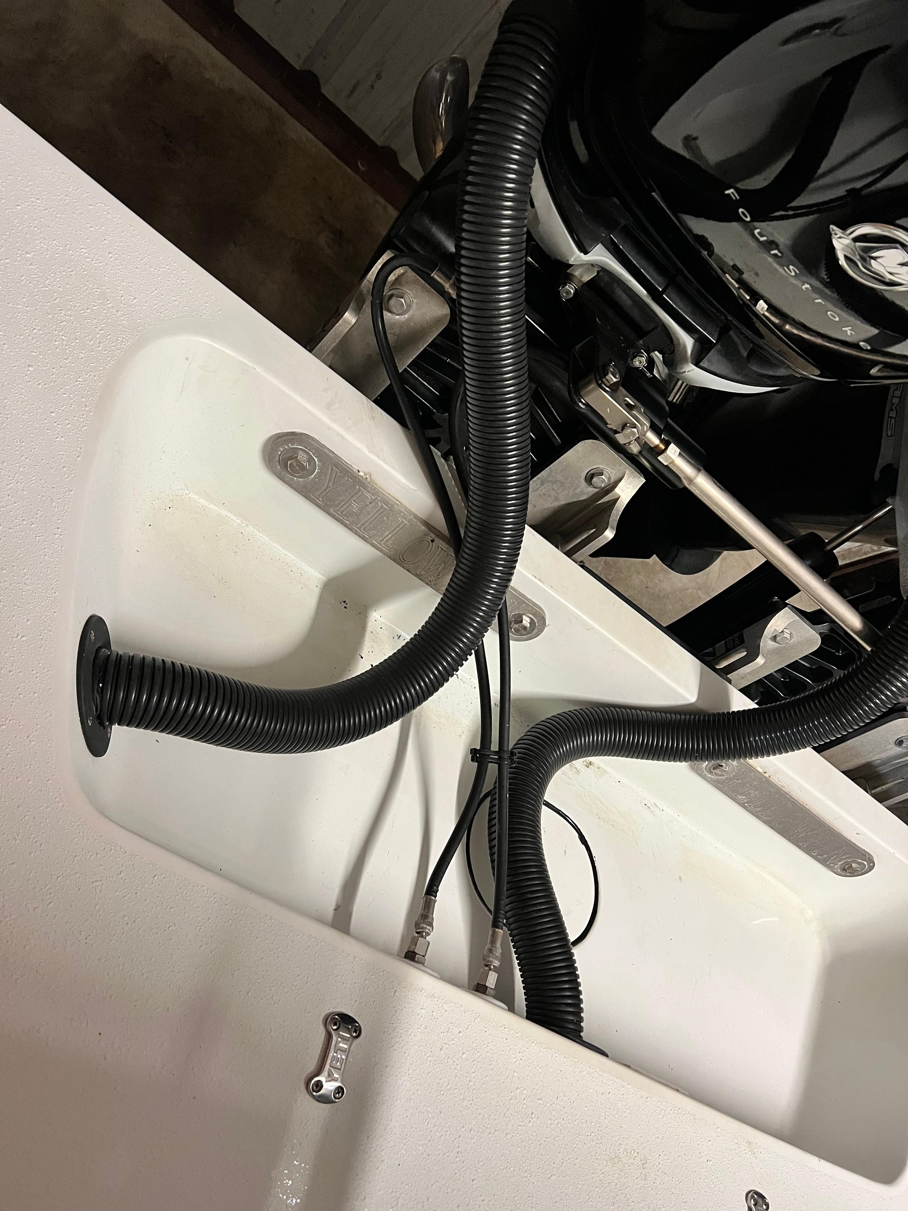 2004 Yellowfin 31 Center Console - 4