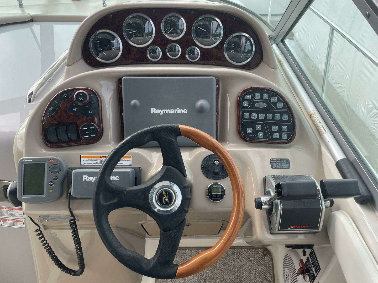 2003 Sea Ray 300 Sundancer - Image 14