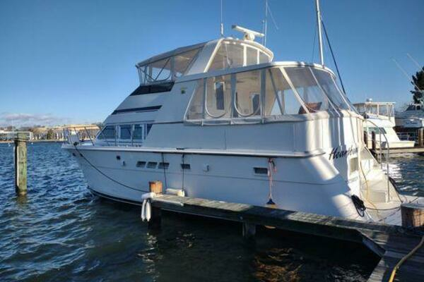 1996 Hatteras 50' Sport Deck