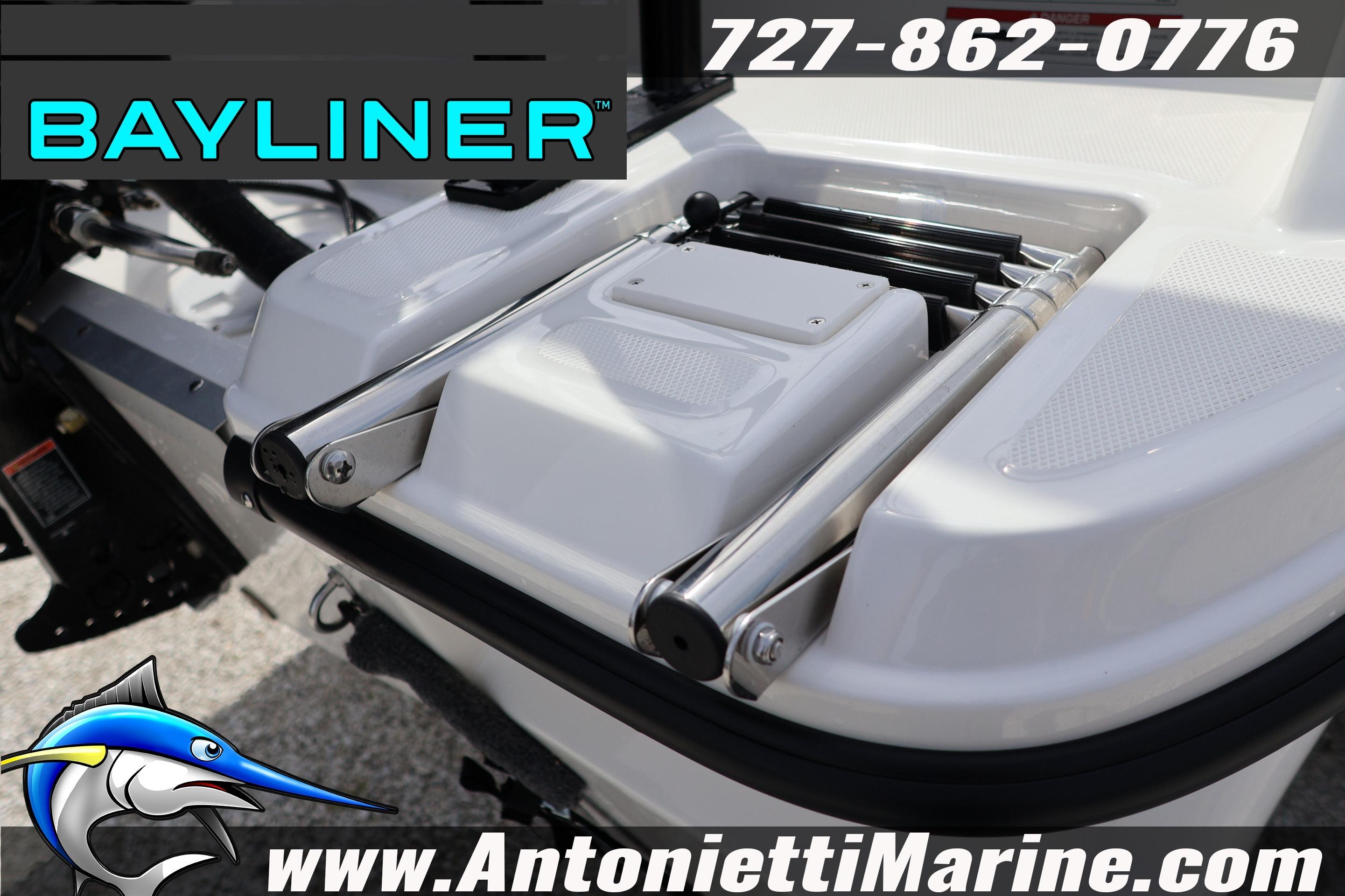 2026 Bayliner Element M17 boat detail with contact info and Antonietti Marine branding.