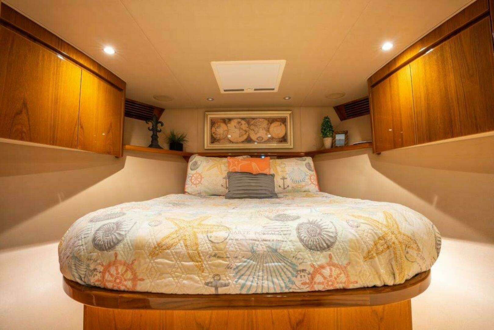 2015 Viking 66 Convertible - Image 7