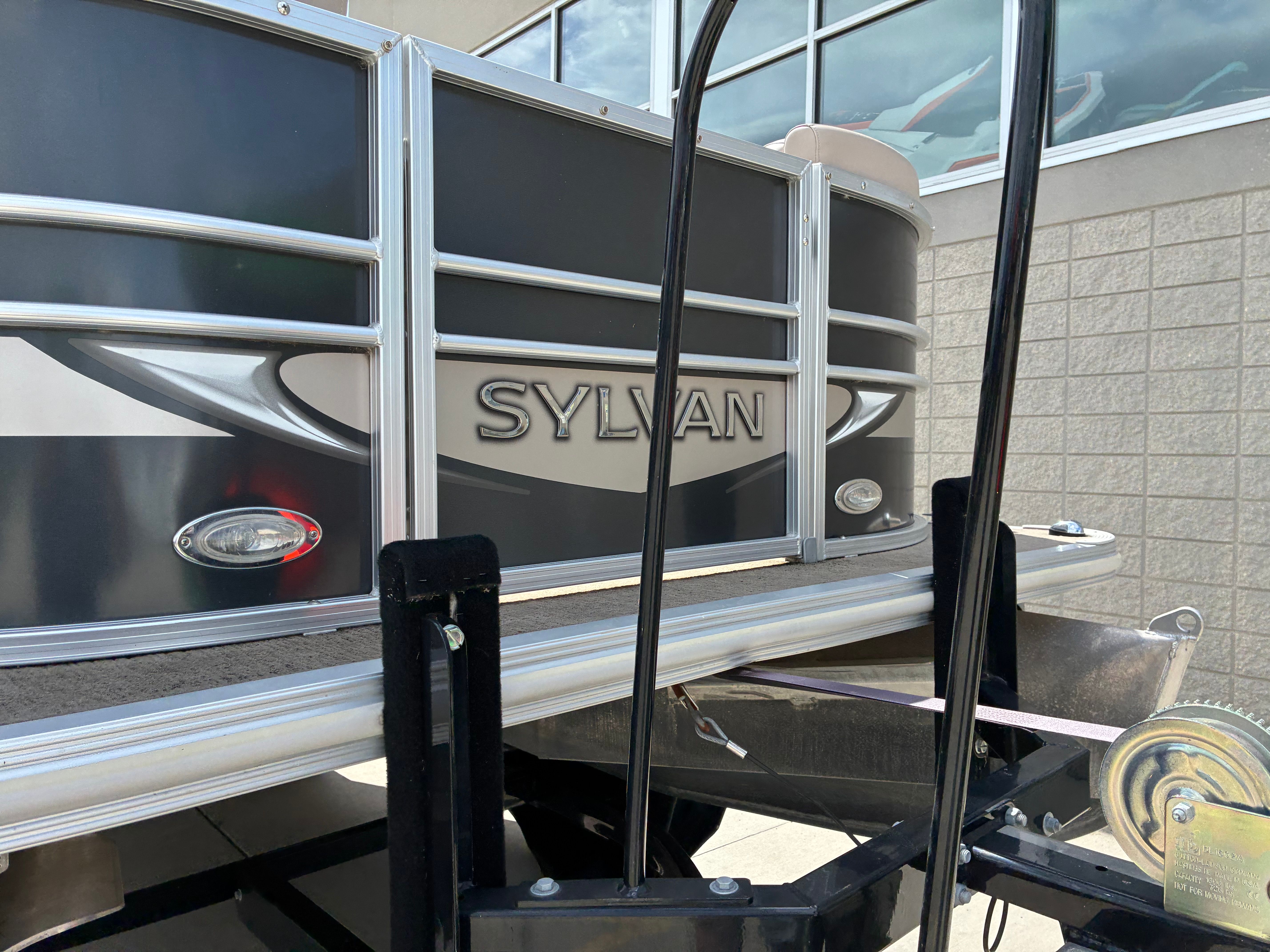 2013 Sylvan 8522 Mirage Cruise - 5