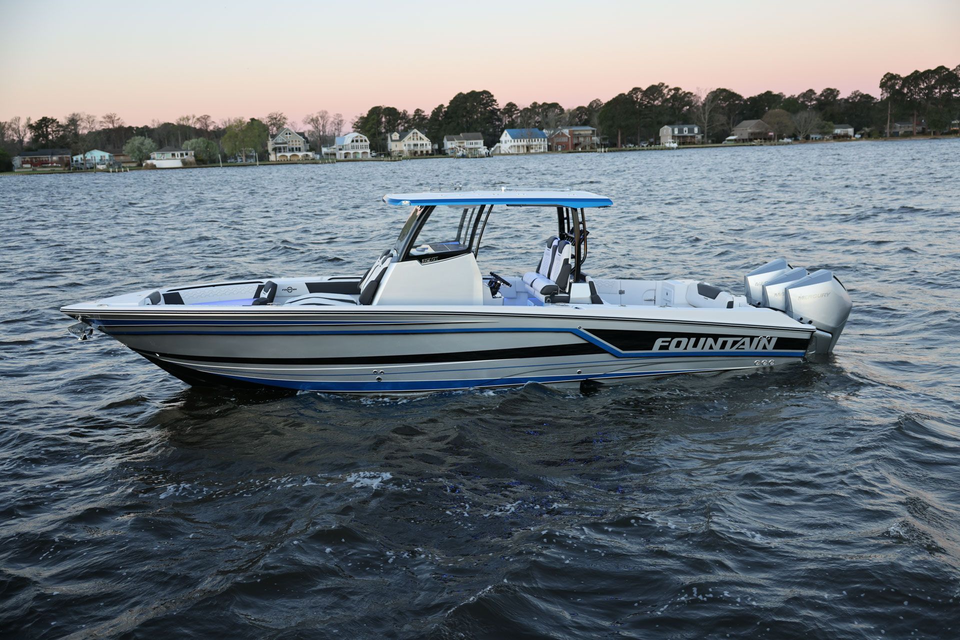 2026 Fountain Powerboats 32 SCX