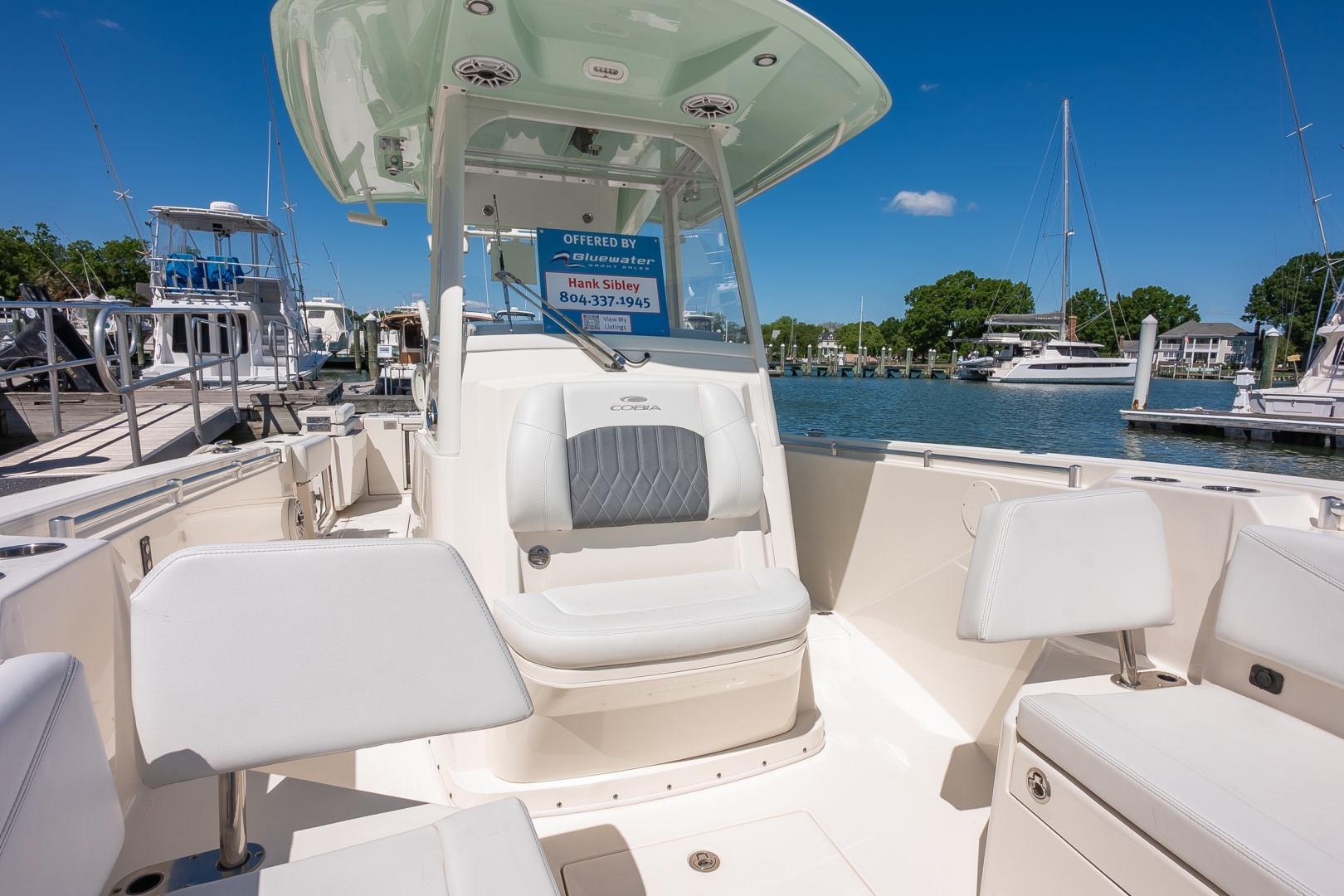 2020 Cobia 320 Center Console - Image 15