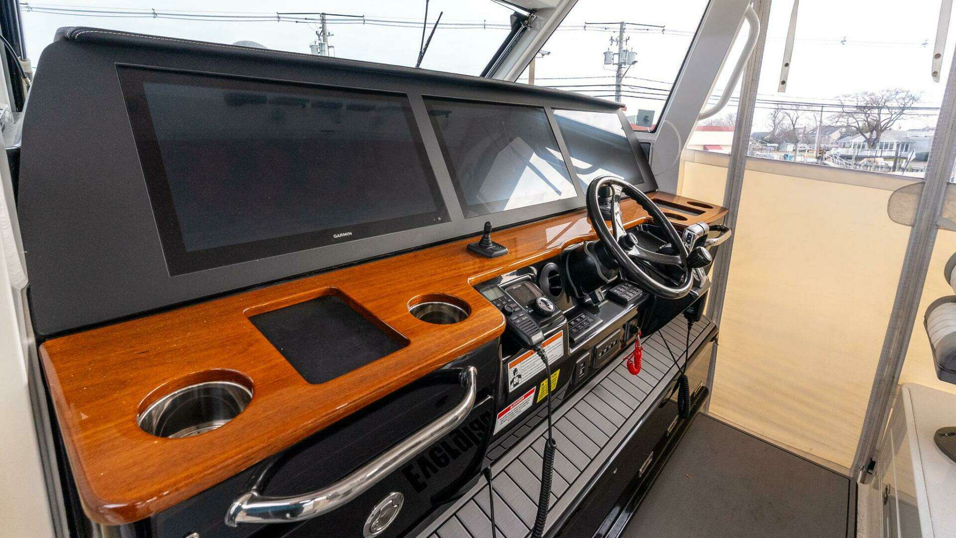 2023 Everglades 455 Center Console - Image 25