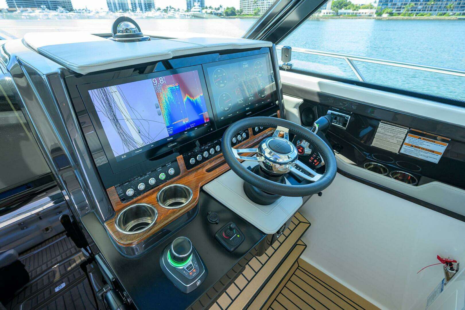 2022 Tiara Yachts 43 LE - Image 10