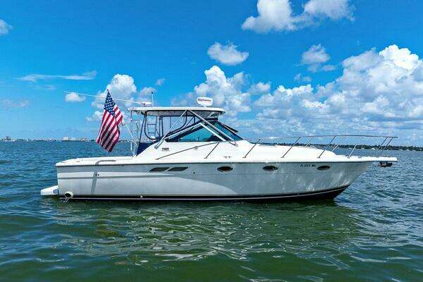 2003 Tiara Yachts 3100 Open LE