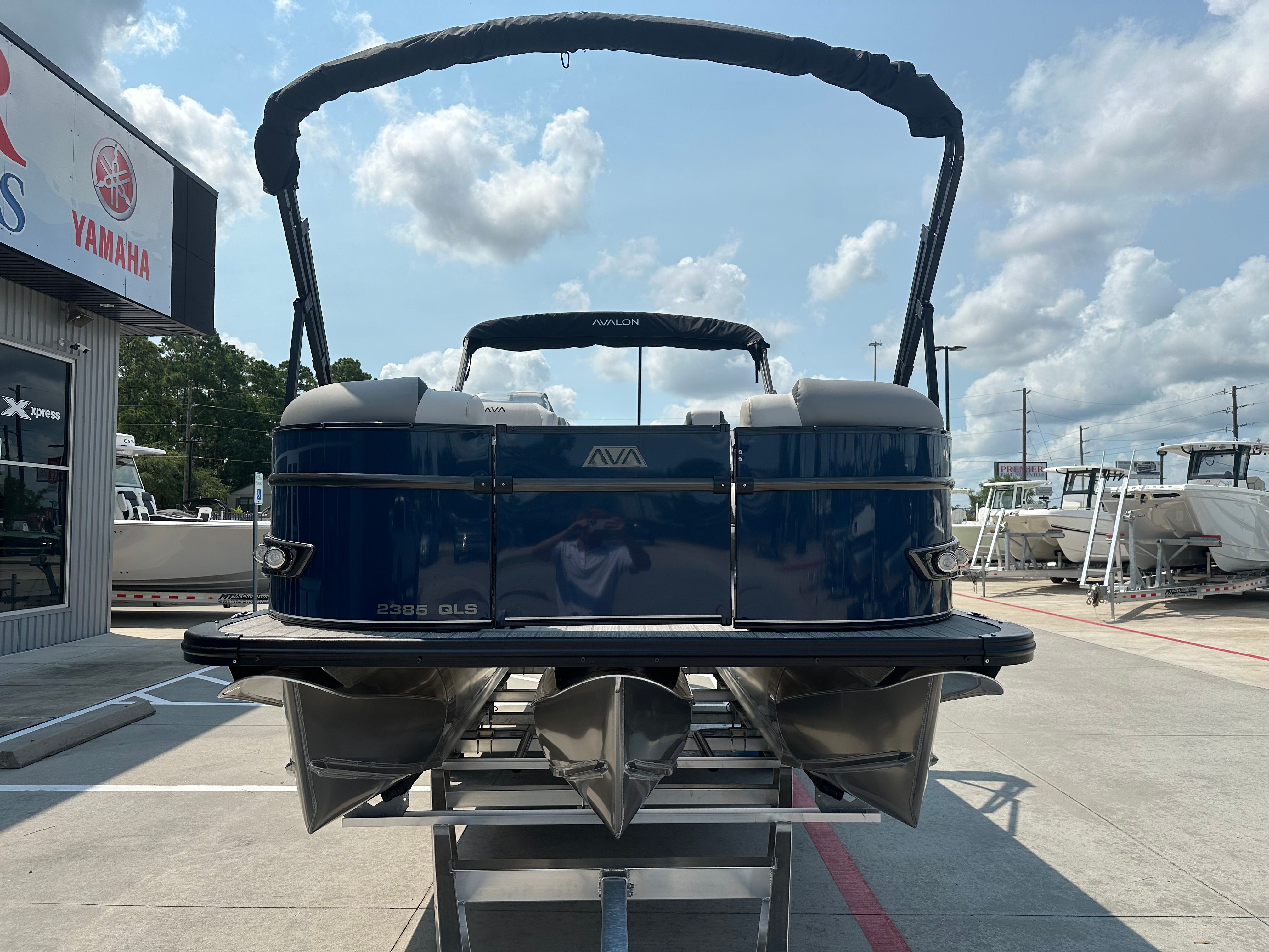 2025 Avalon Catalina Quad Lounge Shift - 23' - 5