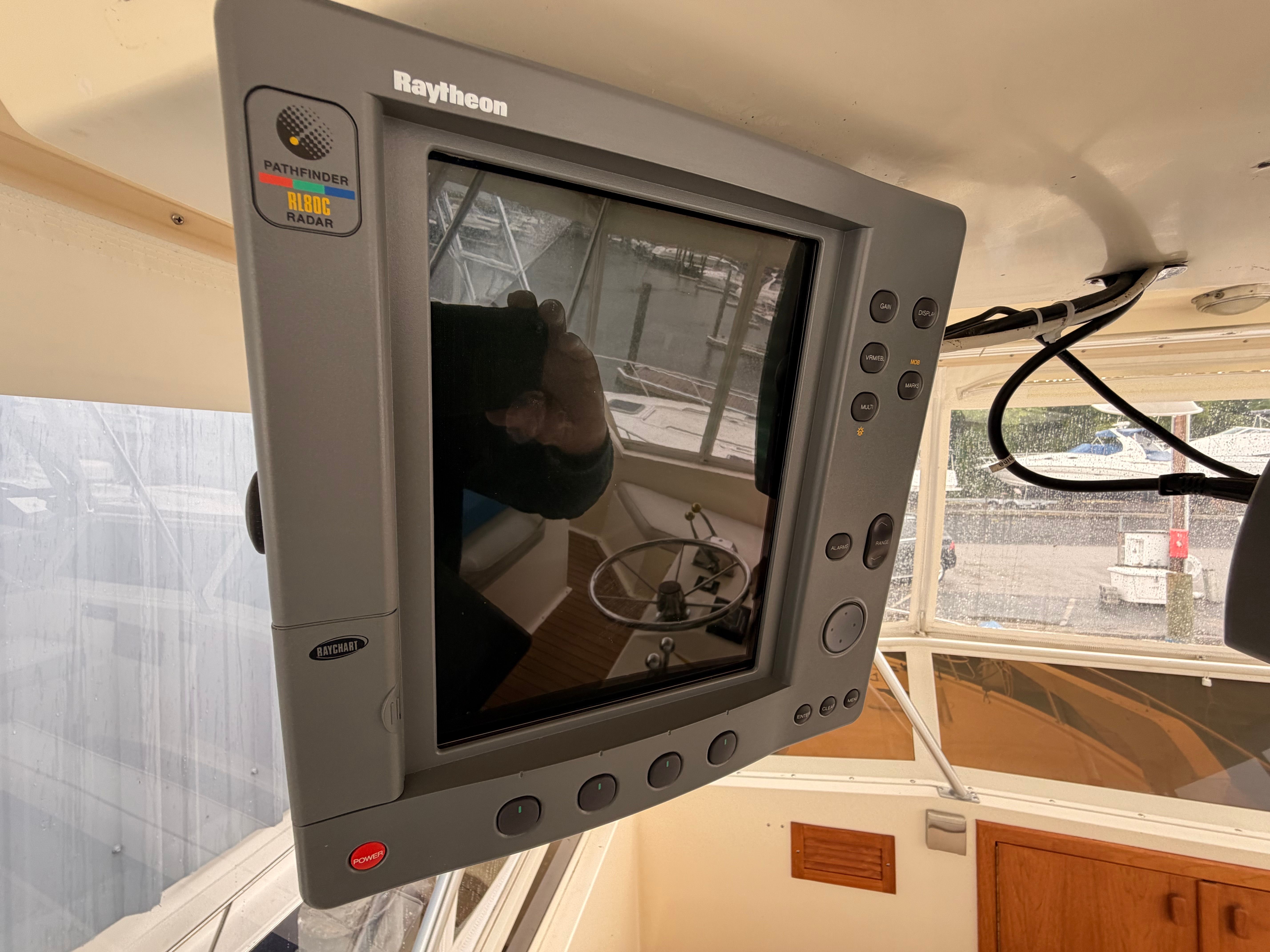 1987 Viking Dbl Cabin Motor Yacht - 23