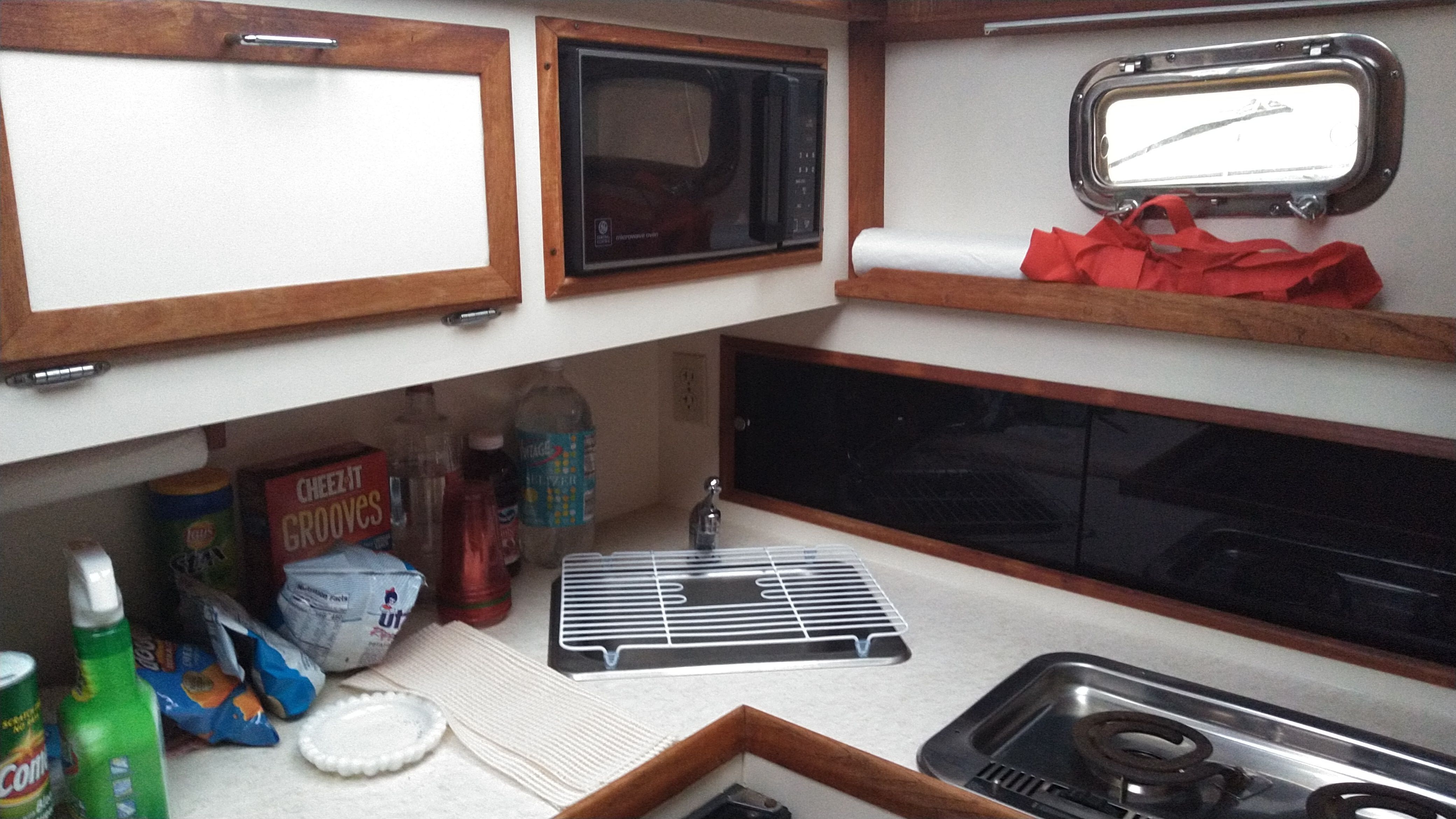 1990 Cape Dory Flybridge - 6