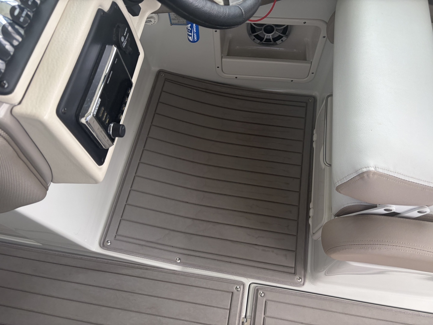 2018 Crownline Eclipse E30 - Image 75