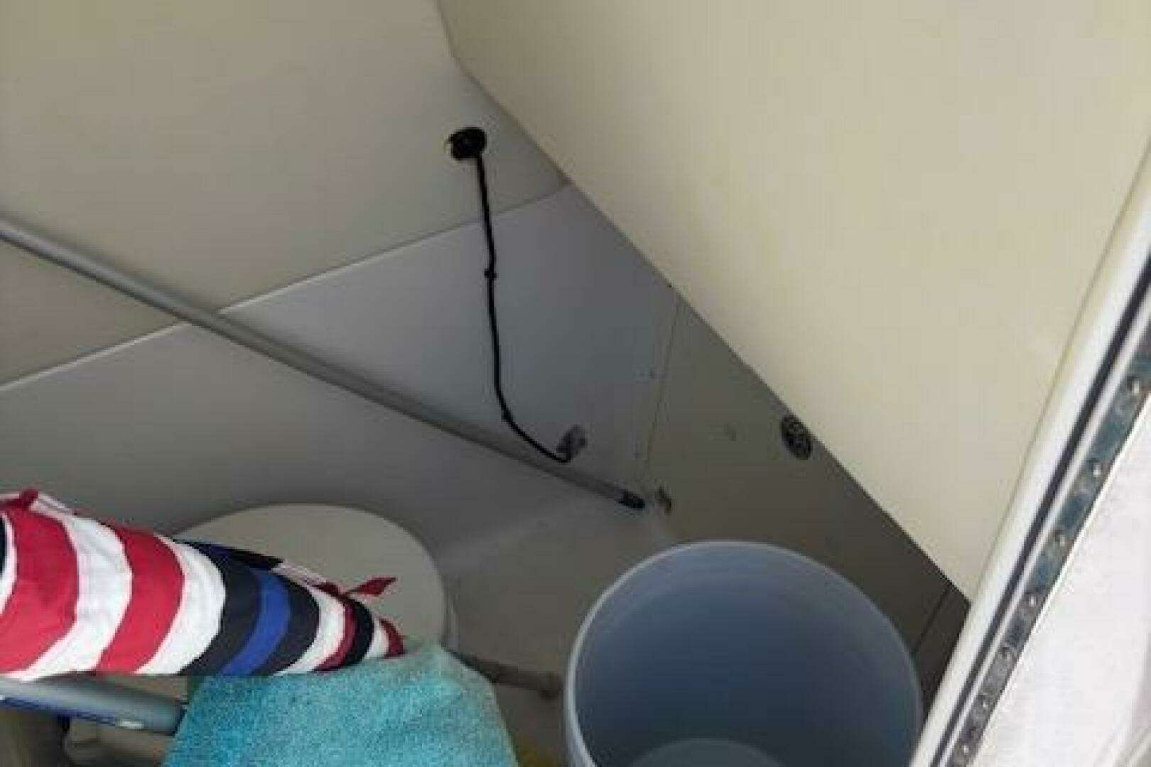 2018 Century 2600 Center Console - Image 40