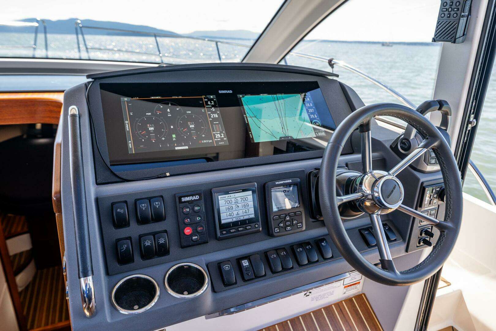2021 Nimbus 405 Coupe - Image 22