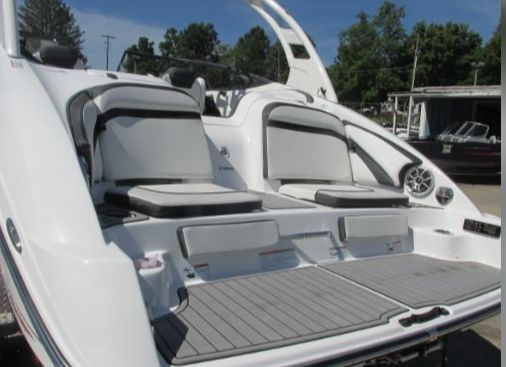 2019 Yamaha Boats AR240 - 15