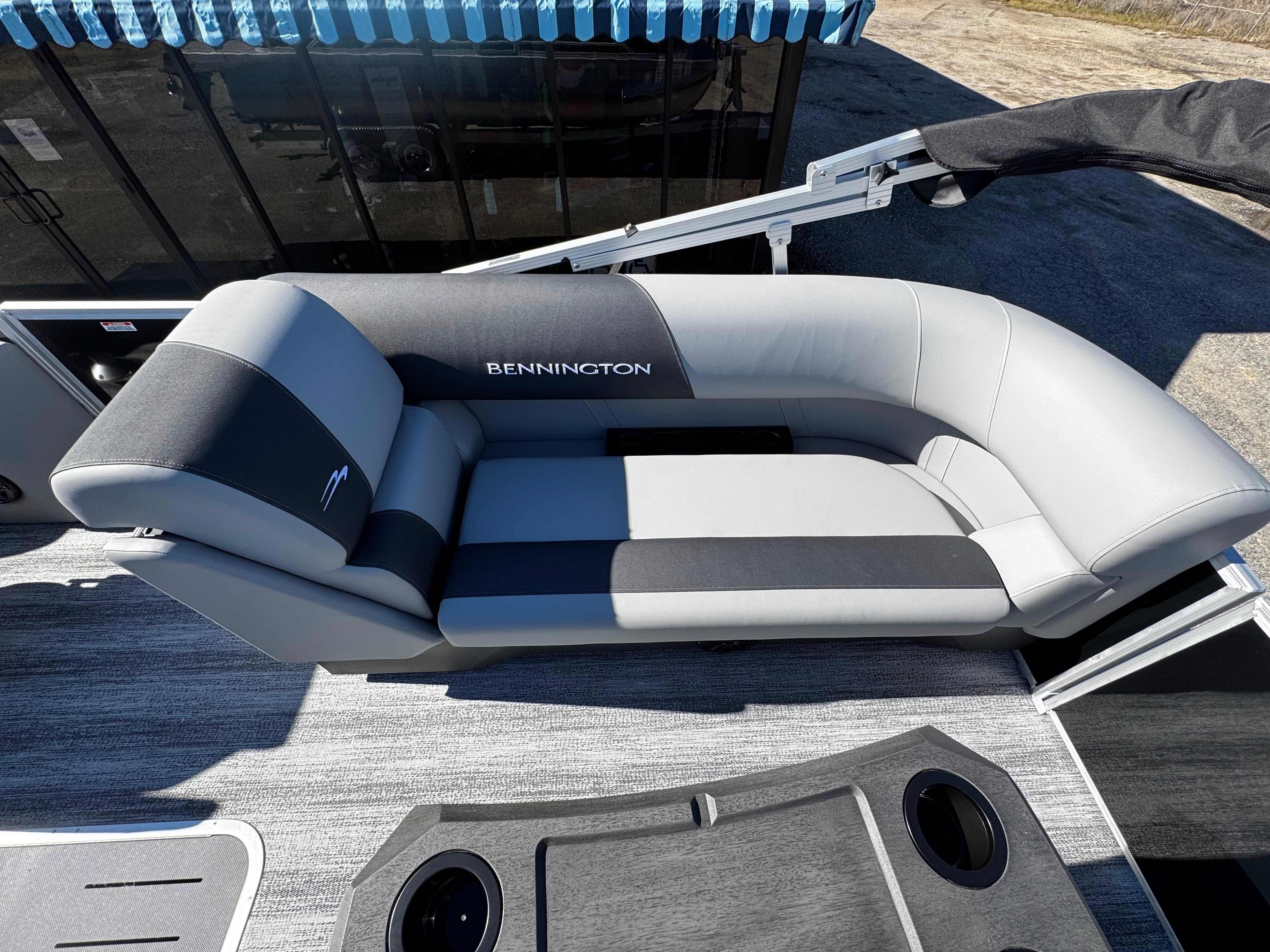 2026 Bennington 22SSBSF - 9