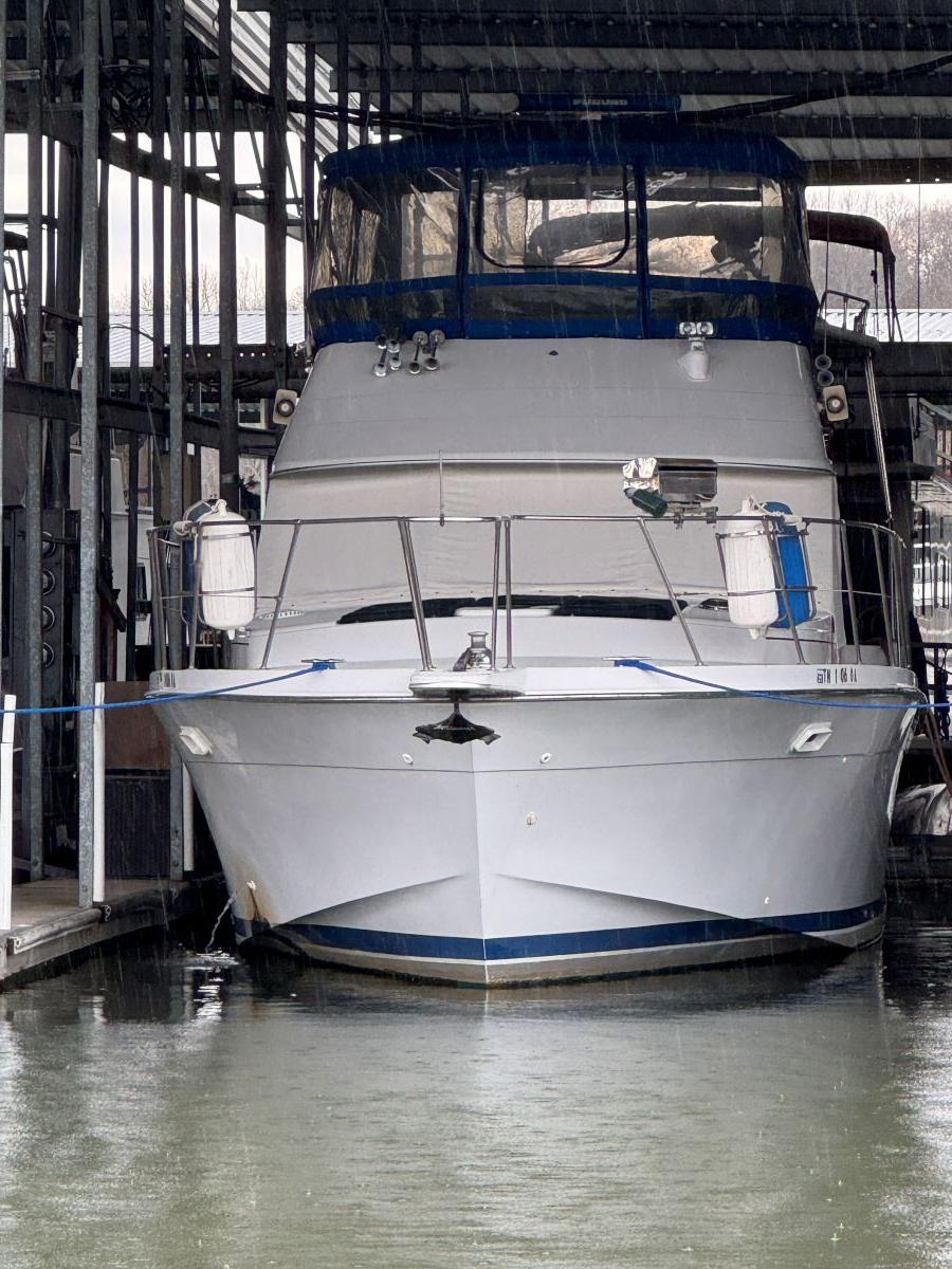 1988 Chris-Craft 426 Catalina