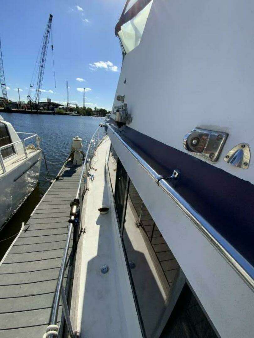 1987 President 41 Double Cabin Motor Yacht - Image 82