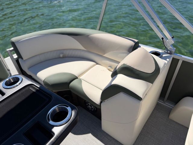 2026 Tahoe 2185 LTZ Quad Lounger - 25