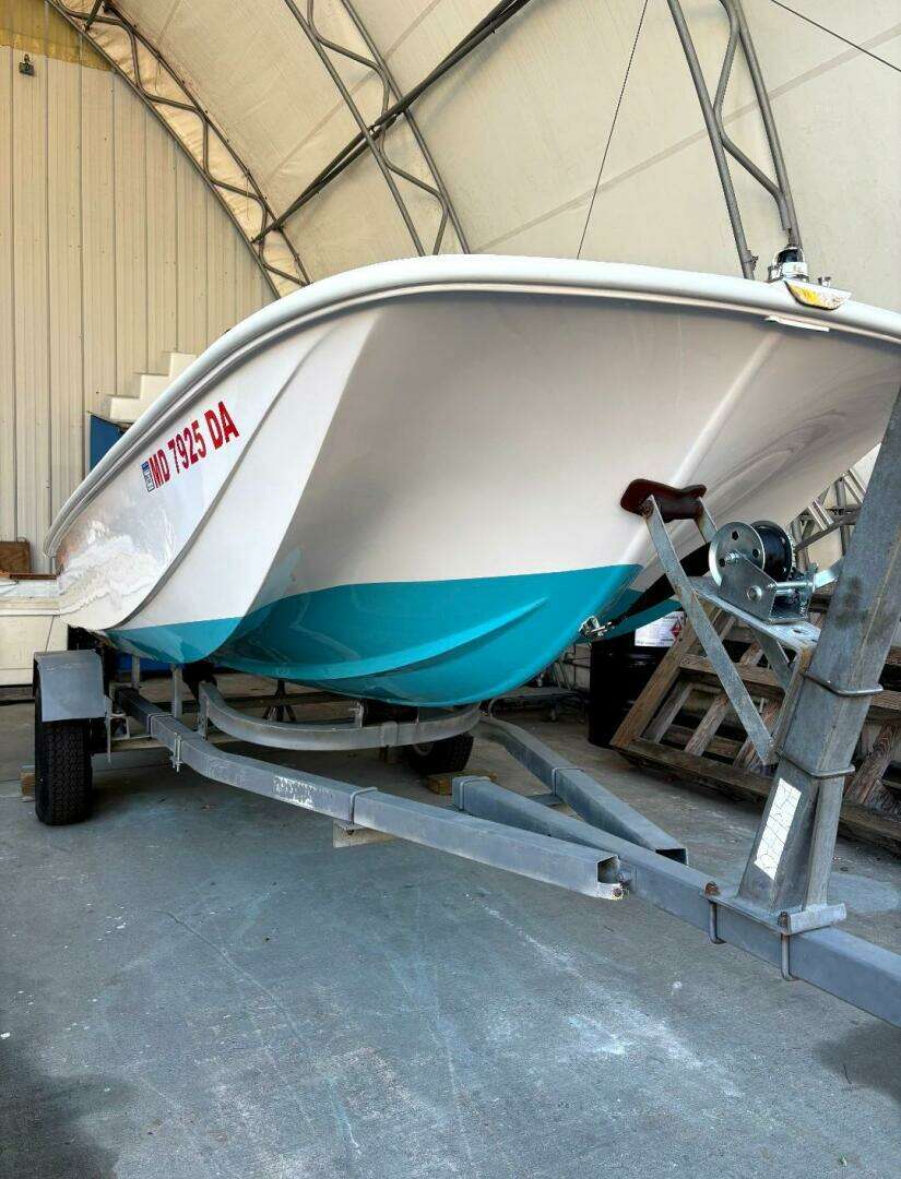 2017 Boston Whaler — - Image 11