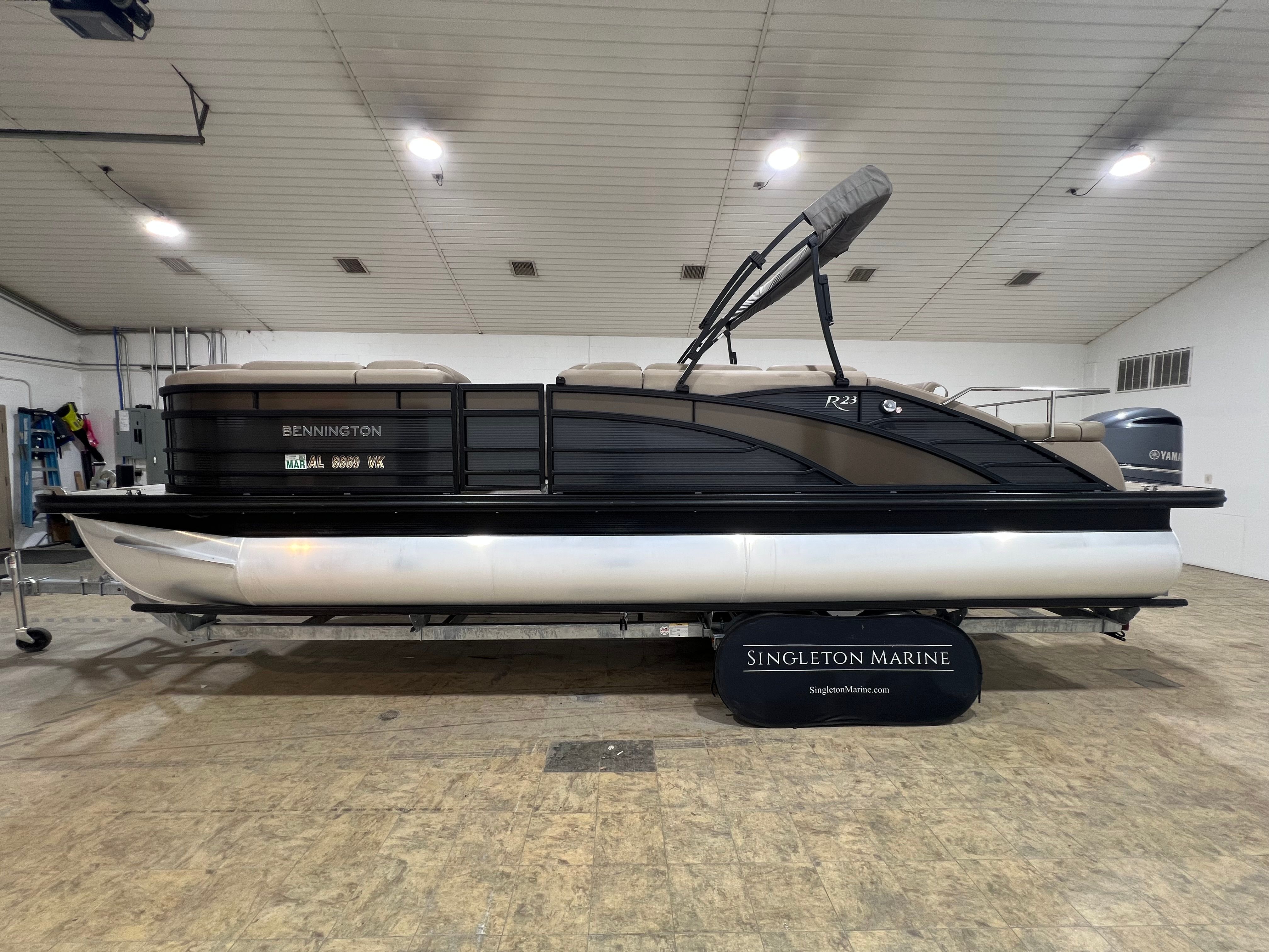 2021 Bennington 23 RSB