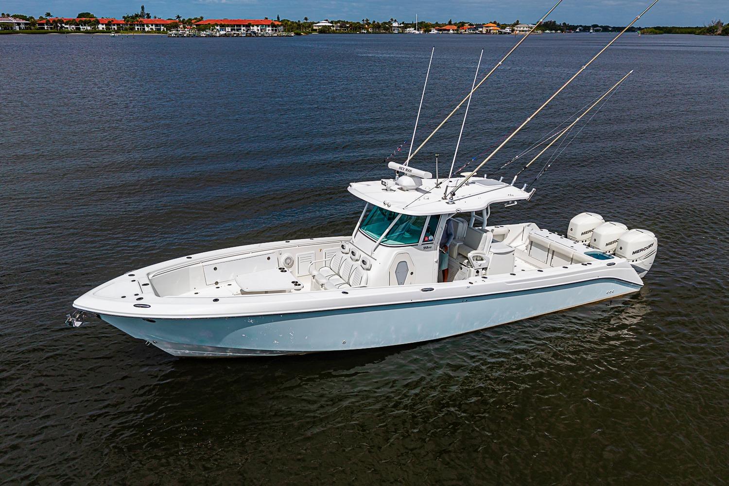 2009 Everglades 350 Center Console