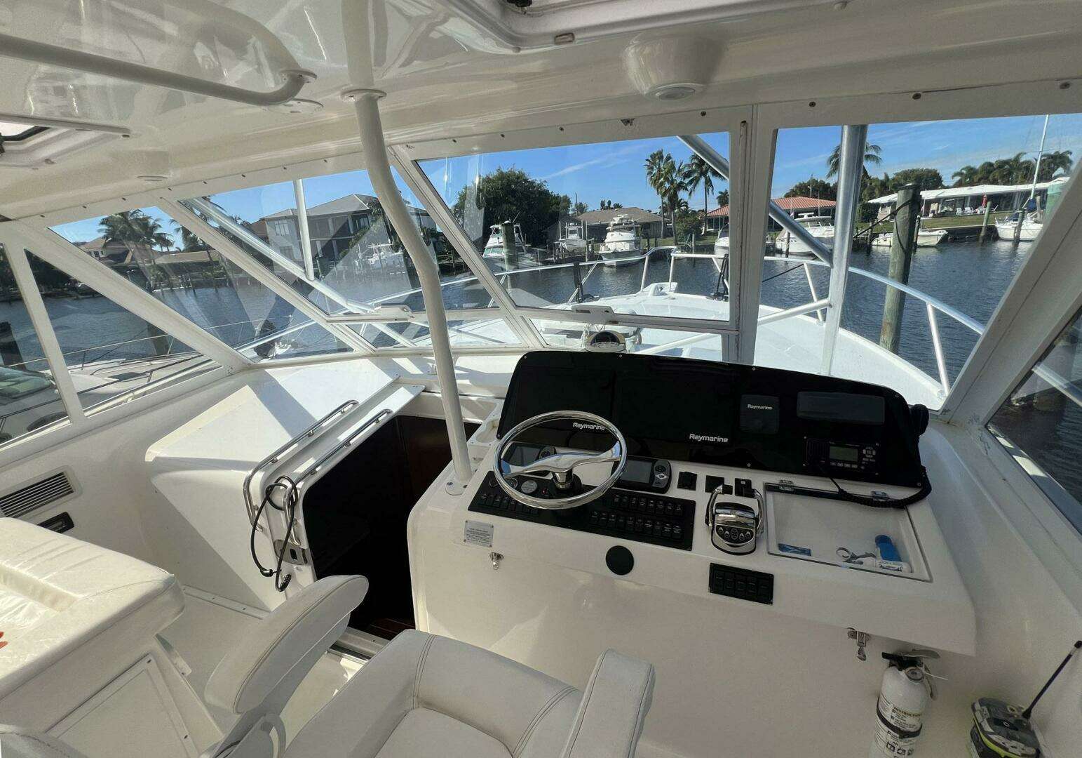 2007 Luhrs 41 Hardtop Express - Image 20