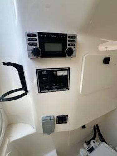 2011 Pursuit C 280 Center Console - 31