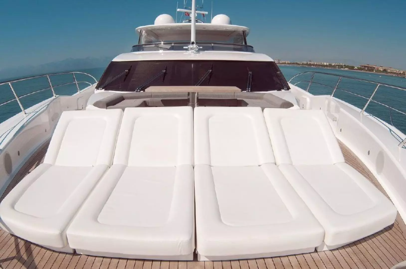 2011 Sunseeker Yacht - Image 12
