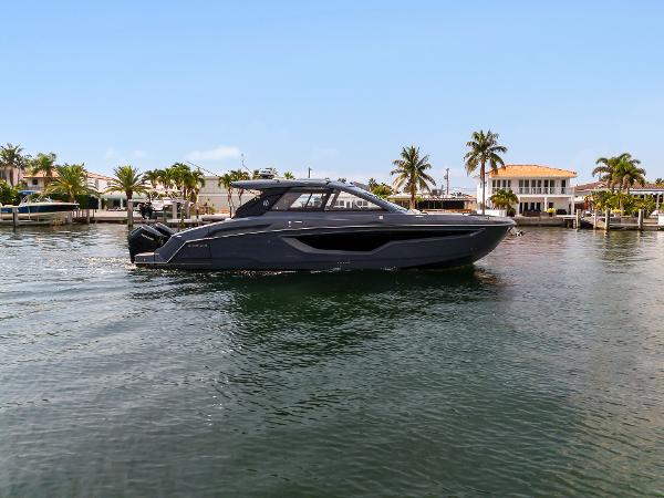 2023 Cruisers Yachts 42 GLS OB - 39