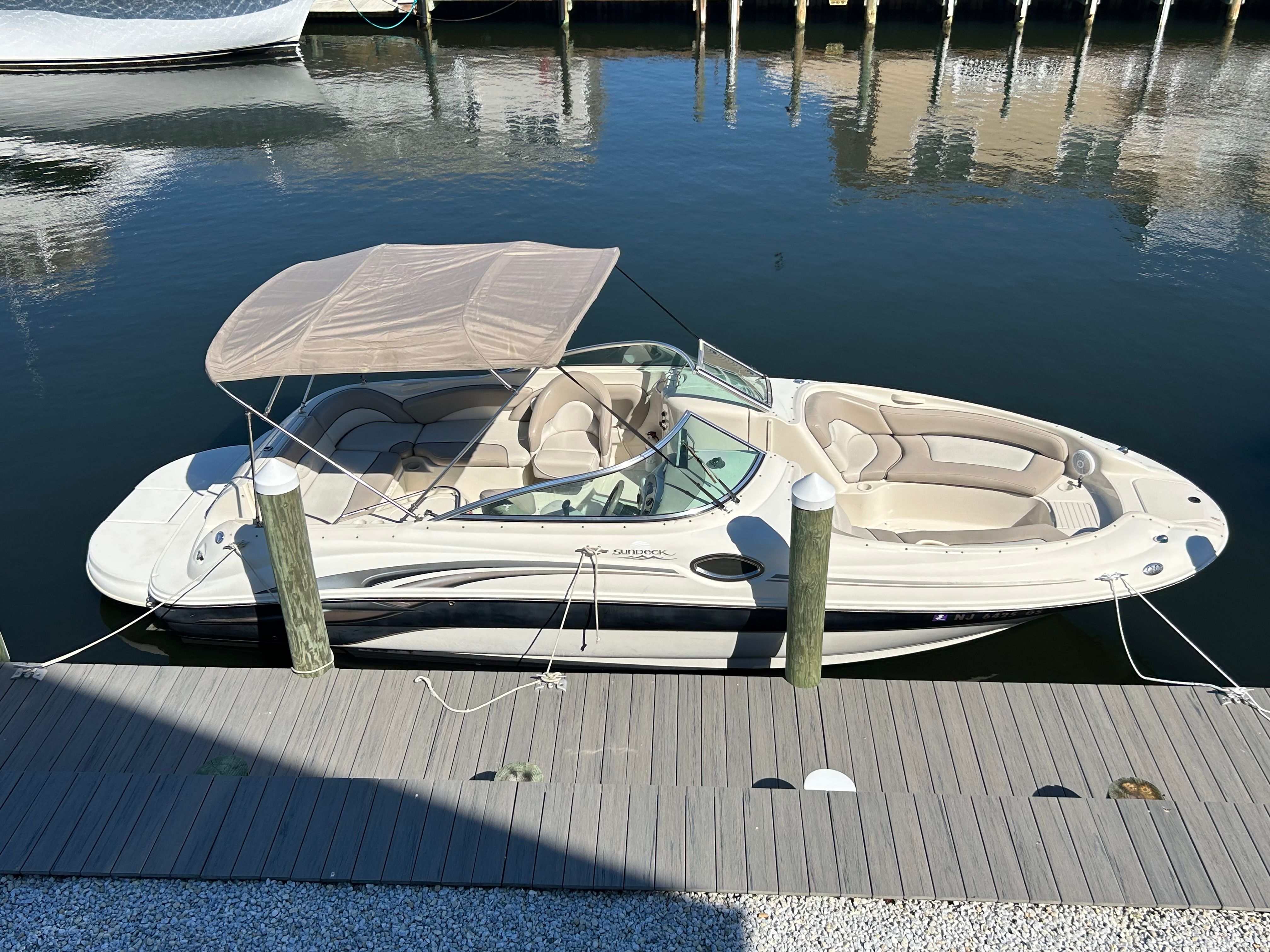 2003 Sea Ray 240 Sundeck
