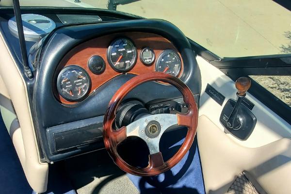 Calabria Sport Comp XTS 2000 dashboard with wooden steering wheel and instrument panel.